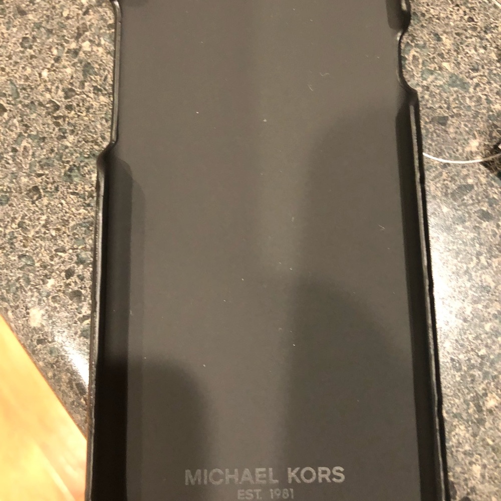 iPhone case - Picture 3 of 5